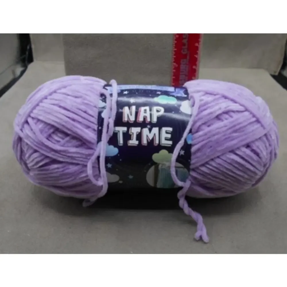 Lion Brand Nap Time yarn LILAC Color 146B Lot 69105 Atricle 171 023032064826